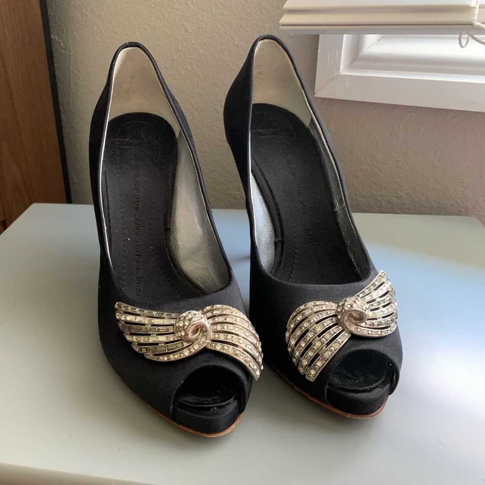 - Giuseppe Zanotti satin open toe pump